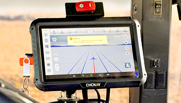 Adopte las últimas soluciones de dirección automática para tractores retrofit y steer-ready.