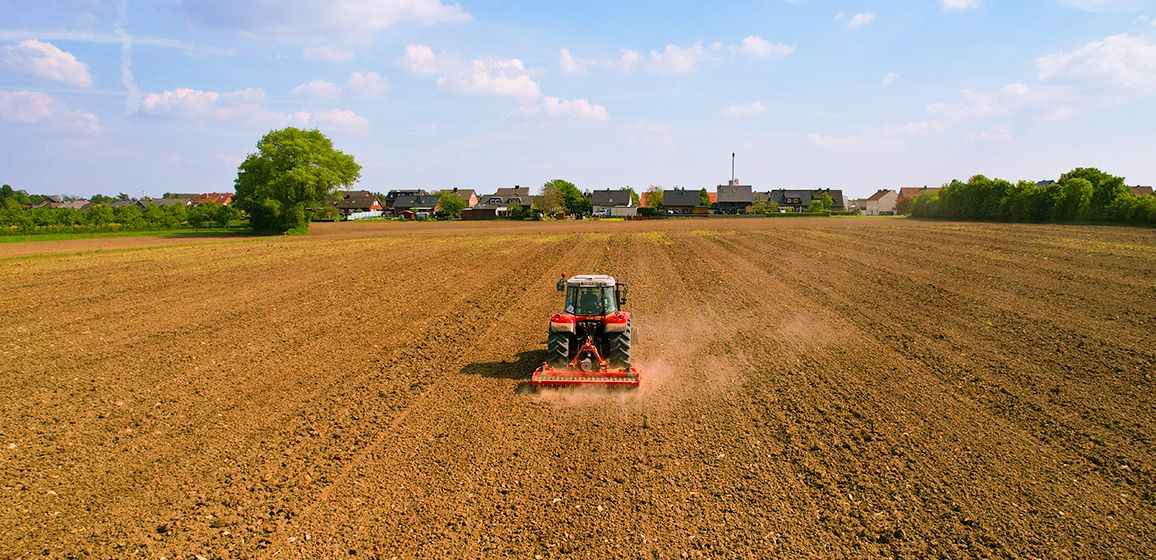 GNSS RTK autosteering systems: centimeter accuracy for agricultural equipment.