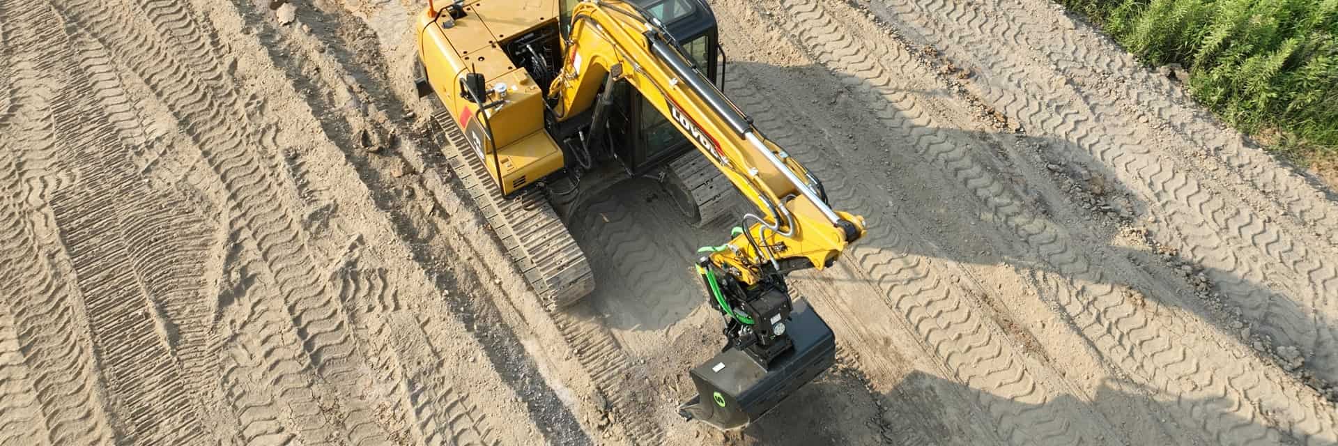Das MCNAV-System für Bagger sorgt mit GNSS+IMU-Technologie für präzises Graben.