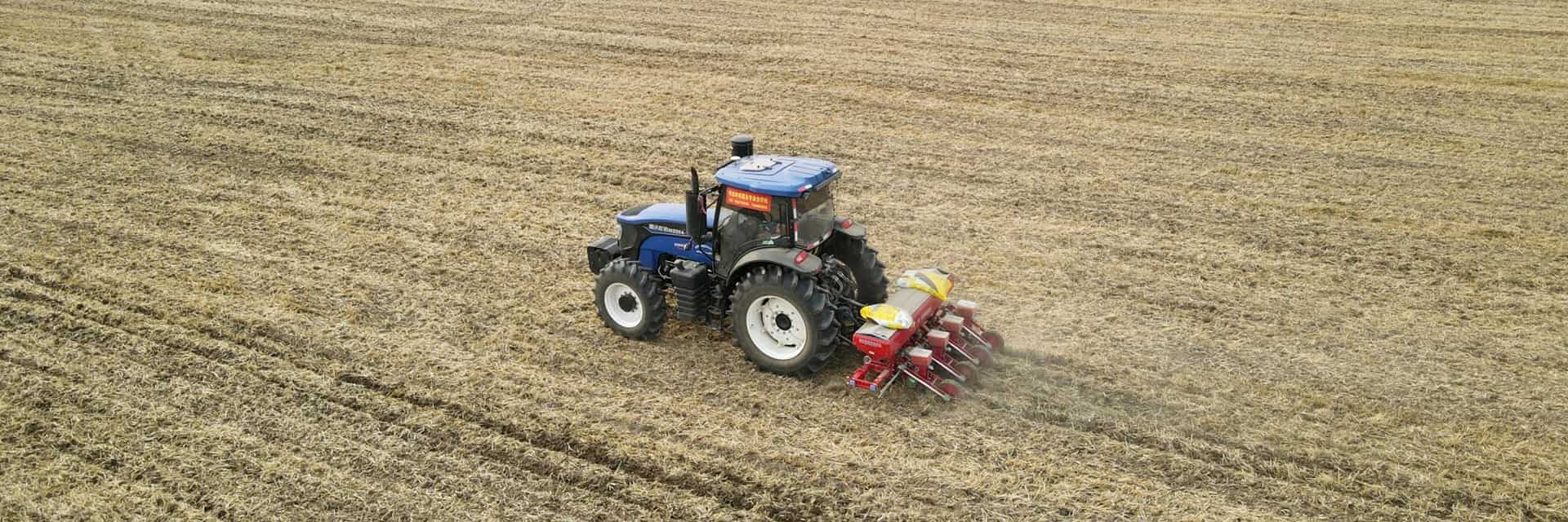 The NX510 autosteer provides precise row spacing control for co-cropping.