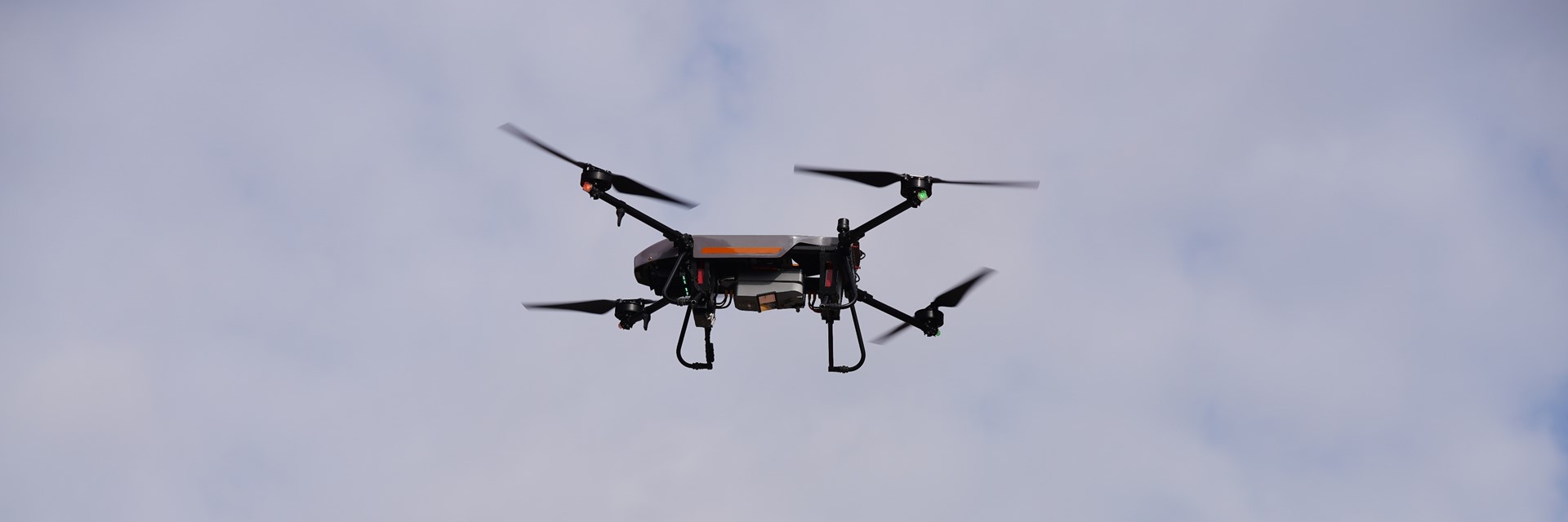 AlphaAir 15は、複雑な地形や都市部での効率的なエアボーンマッピングソリューションです。