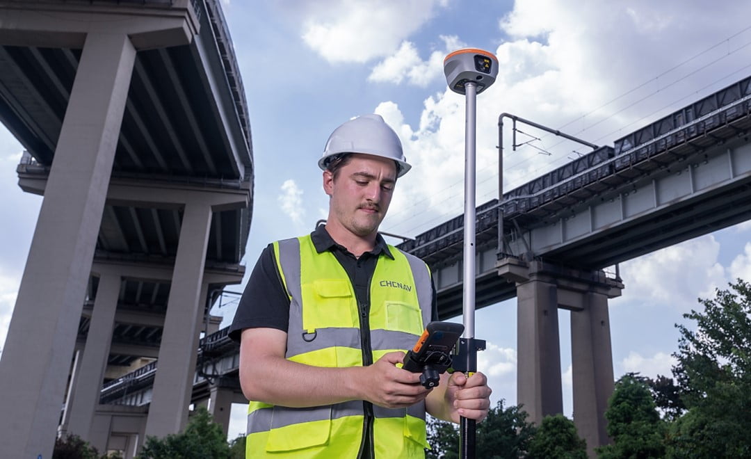 CHCNAV i85 used for highway surveying and road construction projects