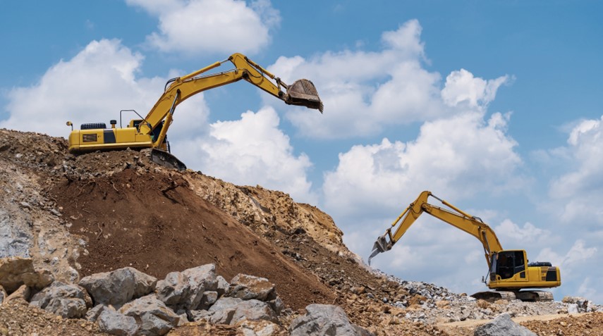 Excavator in-cab GPS guidance system